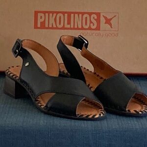 Pikolinos leather sandals